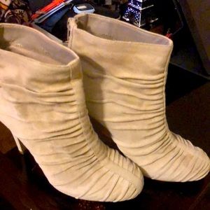 Beige cream suede ankle boots never been worn